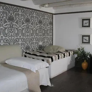 Bed & Breakfast Degli Antiquari, Rome